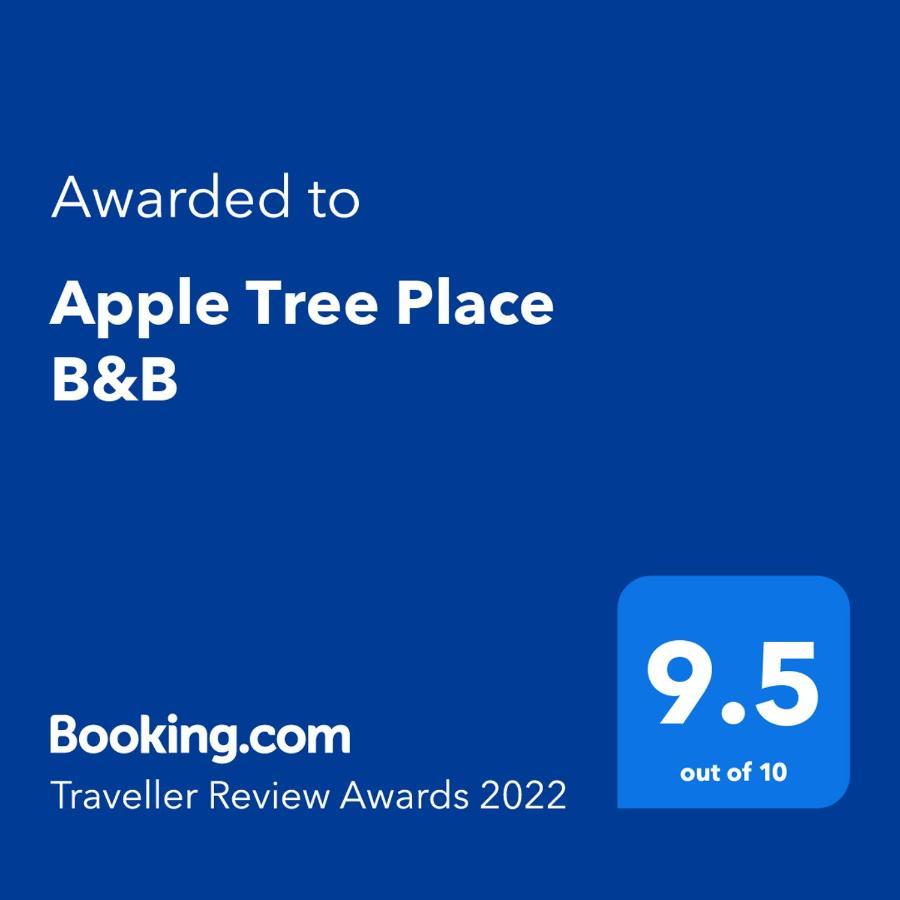 Apple Tree Place 4*